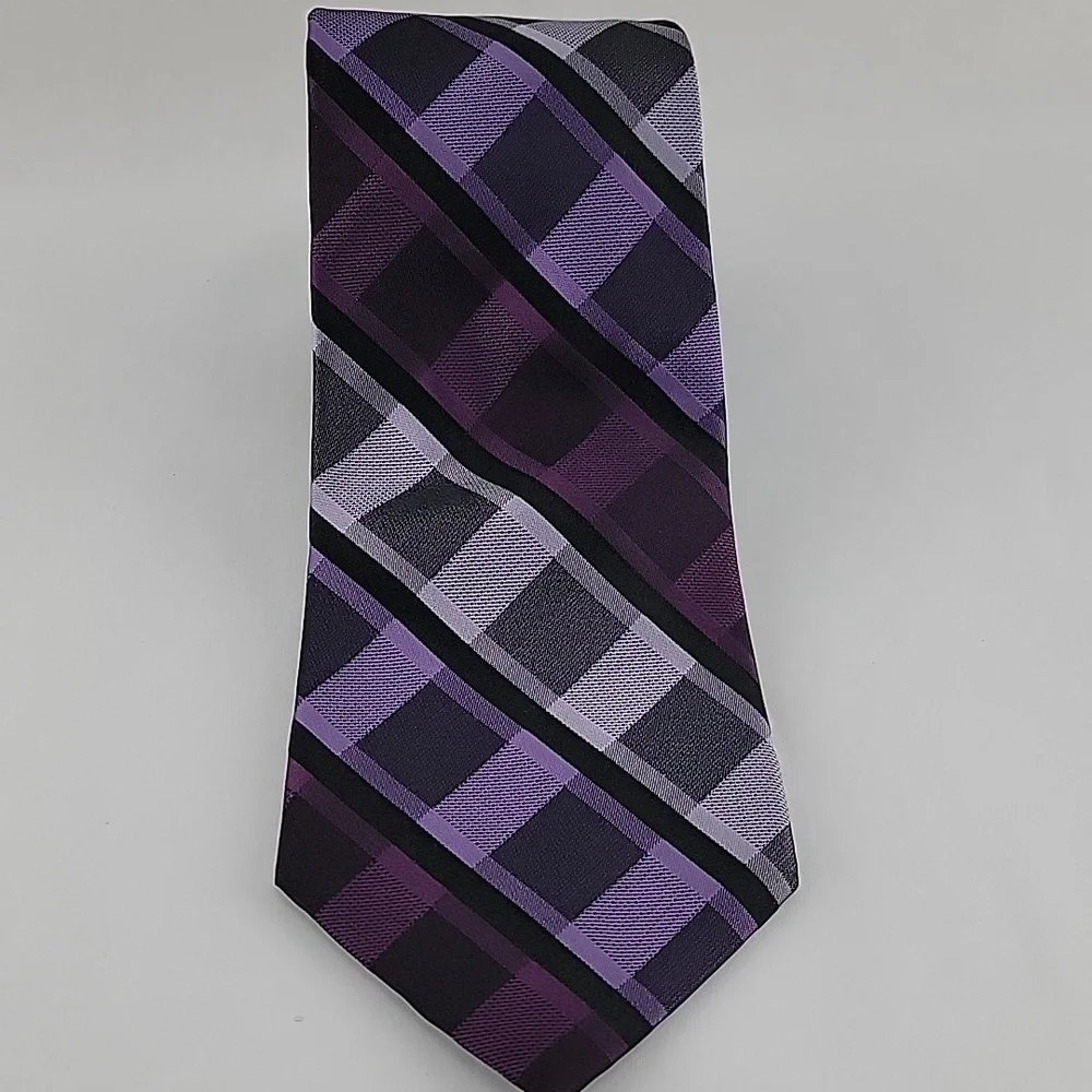 Perry Ellis Classic Purple and Gray Tie